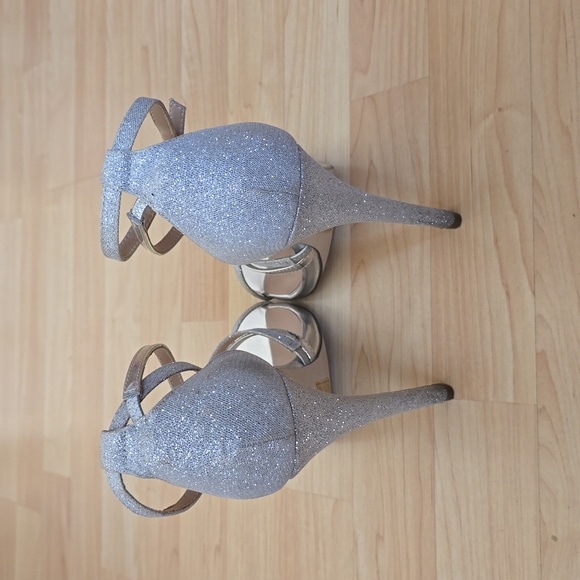 Call It Spring Vegan Open Toe Ankle Strap Silver High Heels Size 7.5 - Picture 6 of 9